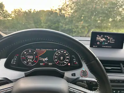 Audi Q7 3.0 V6 TDI 272 quattro S-Line — SUV 7 places, attelage neuf, MFK frais — Miniatura 16