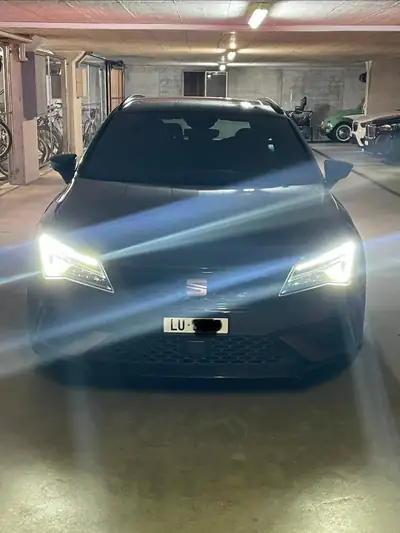 SEAT Leon Cupra R ST 4Drive 300 PS — Le dernier break haute performance signé Cupra — interior
