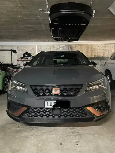 SEAT Leon Cupra R ST 4Drive 300 PS — Le dernier break haute performance signé Cupra — Thumbnail 12