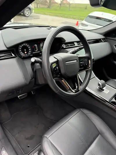 Range Rover Velar P400e — Hybride rechargeable premium, 18 700 km seulement — Miniatura 8