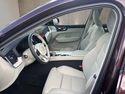 Volvo XC60 2.0 T8 TE Ultra Dark eAWD — SUV hybride rechargeable, 25 km seulement — Miniatur 10