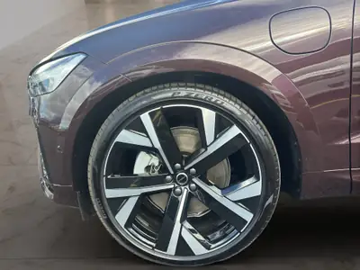 Volvo XC60 2.0 T8 TE Ultra Dark eAWD — SUV hybride rechargeable, 25 km seulement — Miniatur 21