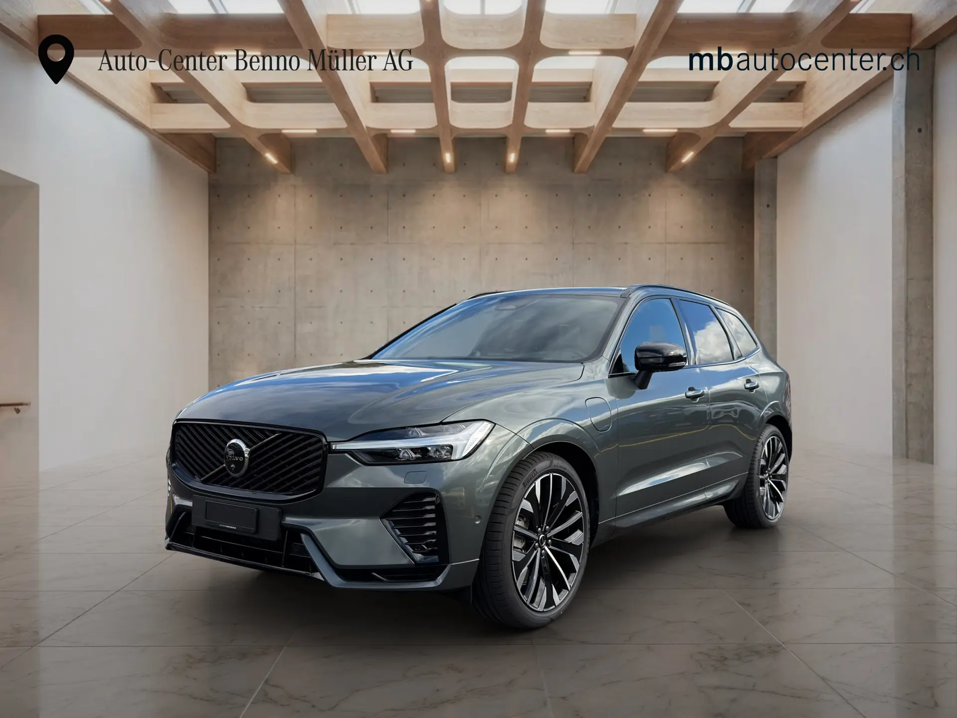 Volvo XC60 2.0 T8 TE Ultra Dark eAWD — Hybride rechargeable haute performance, quasi neuf