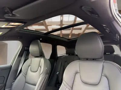 Volvo XC60 2.0 T8 TE Ultra Dark eAWD — Hybride rechargeable haute performance, quasi neuf — Miniatura 12