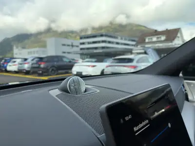 Volvo XC60 2.0 T8 TE Ultra Dark eAWD — Hybride rechargeable haute performance, quasi neuf — Miniatura 18