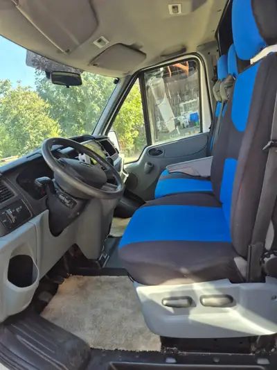 Ford Transit 2.2 TDCi 85 Trend — Utilitaire robuste, 123 400 km, sans sinistre — Innenraum