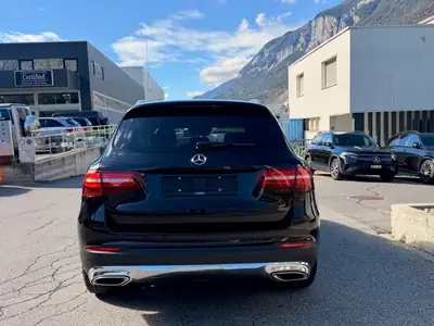 Mercedes-Benz GLC 250 Exclusive — SUV Premium 4x4, Équipements Technik Offroad — interni