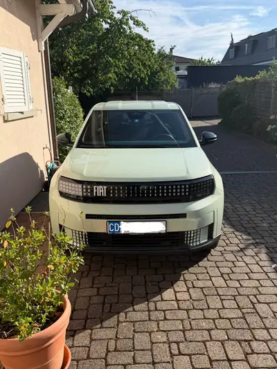 Fiat Grande Panda 1.2 Icon — Citadine polyvalente, très faible kilométrage — Außenansicht
