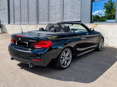 BMW M240i xDrive — Cabriolet sportif 340 ch, échappement virile et fraîcheur mécanique — interior