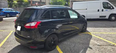Ford Grand C-MAX 1.0i EcoBoost 125 — Monospace familial, consommation réduite — côté