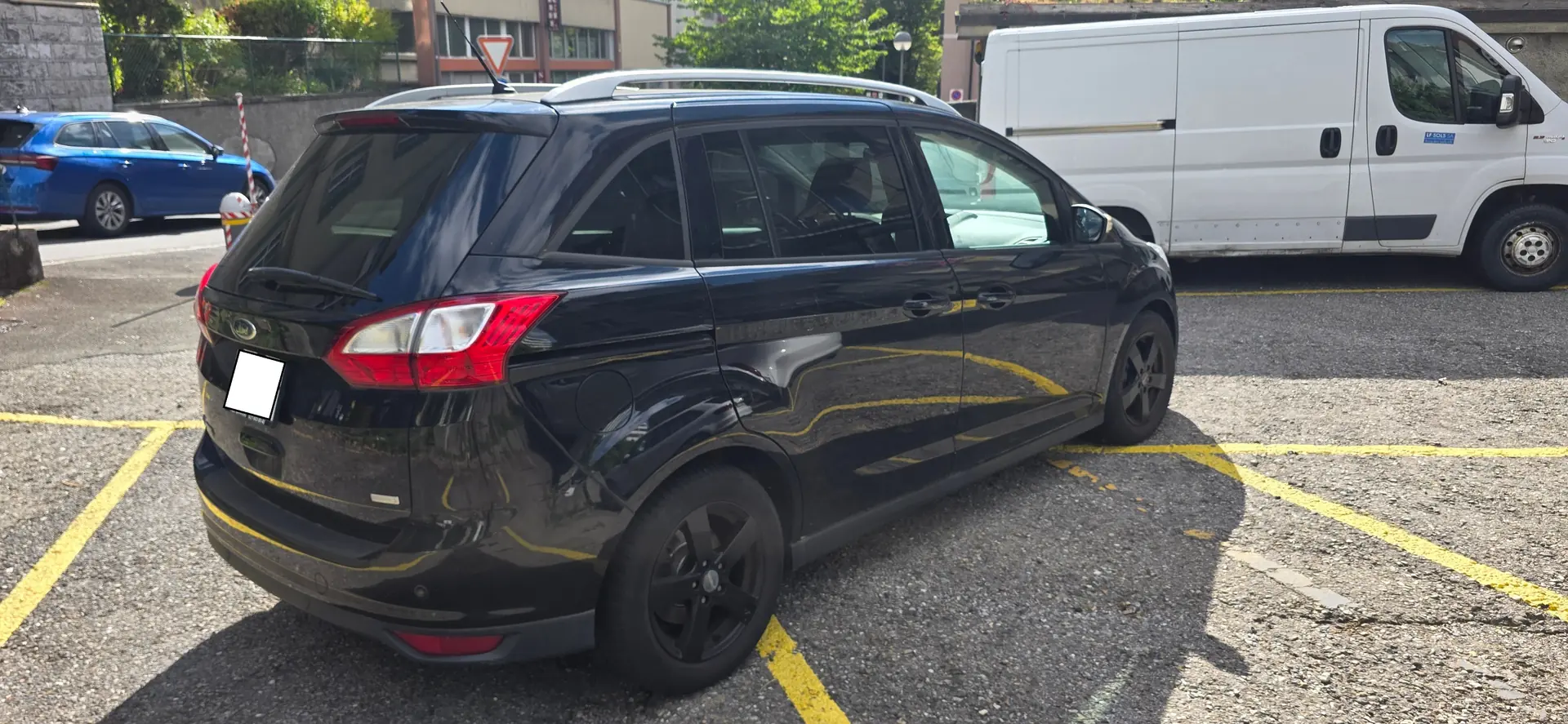 Ford Grand C Max 2015 occasion Lausanne — 2