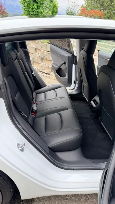 Tesla Model 3 Performance — Électrique haute performance, 28 600 km seulement — dettaglio