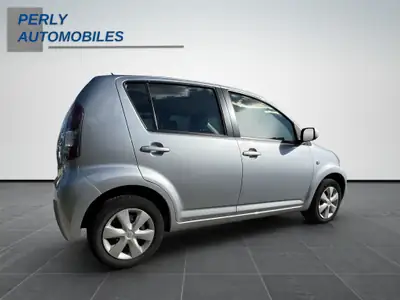 Daihatsu Sirion 1.3 Eco 4WD — Citadine polyvalente, 4 roues motrices et conso maîtrisée — Detail