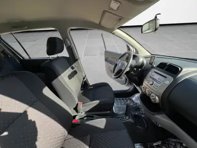 Daihatsu Sirion 1.3 Eco 4WD — Citadine polyvalente, 4 roues motrices et conso maîtrisée — Miniatur 15