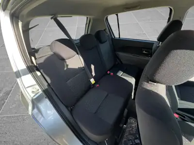 Daihatsu Sirion 1.3 Eco 4WD — Citadine polyvalente, 4 roues motrices et conso maîtrisée — Miniatur 16