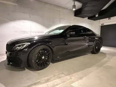 Mercedes-AMG C 43 4MATIC Coupé — 367 ch, Night Edition, entretien récent — exterior view