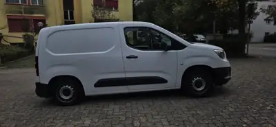 Opel Combo 1.2 Essentia S/S — Utilitaire compact fiable, entretien maîtrisé — Armaturenbrett