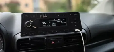 Opel Combo 1.2 Essentia S/S — Utilitaire compact fiable, entretien maîtrisé — Miniatur 10