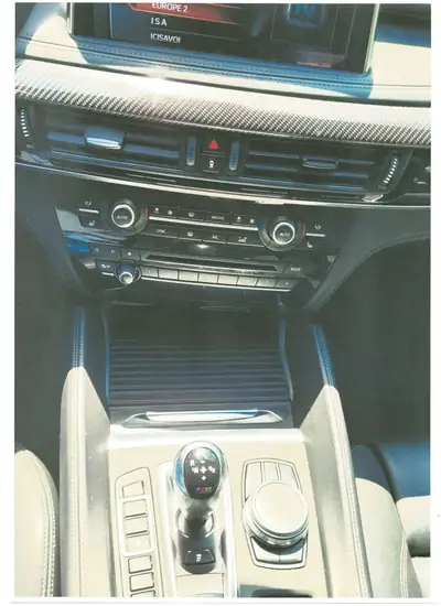 BMW X5 M — SUV haute performance 575 ch, faible kilométrage — interni