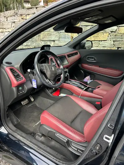 Honda HR-V 1.5 VTEC Turbo — SUV compact dynamique, 61'000 km seulement — interior