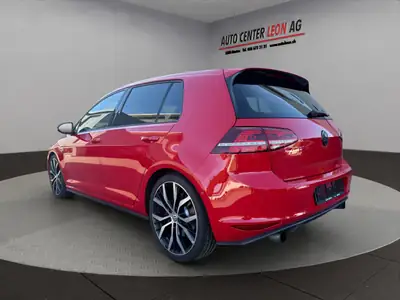 VW Golf 2.0 TSI GTI Performance — Sportive authentique, 230 ch et équipements premium — intérieur