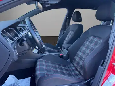 VW Golf 2.0 TSI GTI Performance — Sportive authentique, 230 ch et équipements premium — Miniature 8