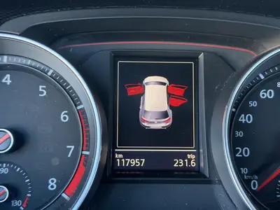 VW Golf 2.0 TSI GTI Performance — Sportive authentique, 230 ch et équipements premium — Miniature 10