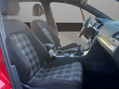 VW Golf 2.0 TSI GTI Performance — Sportive authentique, 230 ch et équipements premium — Miniature 16