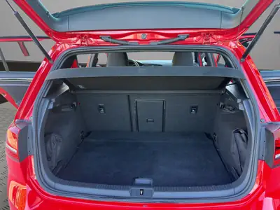 VW Golf 2.0 TSI GTI Performance — Sportive authentique, 230 ch et équipements premium — Miniature 18