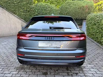 Audi Q8 50 TDI quattro S line ABT 330 PS — SUV premium tout équipé, garantie jusqu'en 2027 — dashboard