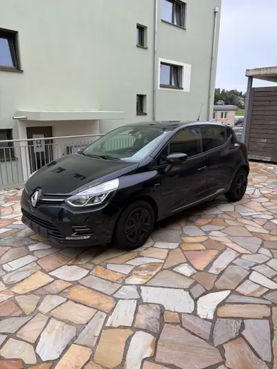 Renault Clio 1.2 16V Zen 2016 — Citadine fiable, faible kilométrage, sans sinistre — exterior view