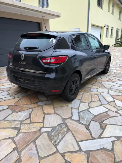 Renault Clio 1.2 16V Zen 2016 — Citadine fiable, faible kilométrage, sans sinistre — side view