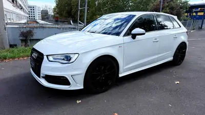 Audi A3 Sportback 1.4 TFSI — Berline compacte dynamique, S-Line élégante, 140 000 km — Heckansicht