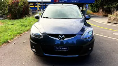 Mazda 2 1.3i 16V Exclusive — Citadine fiable, faible kilométrage, sans accident — Außenansicht