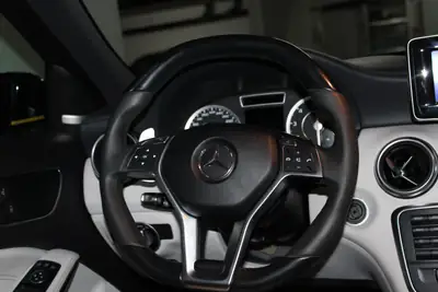 Mercedes-Benz A 45 AMG 4MATIC — Berline sportive haute performance, 360 ch intégraux — rear view