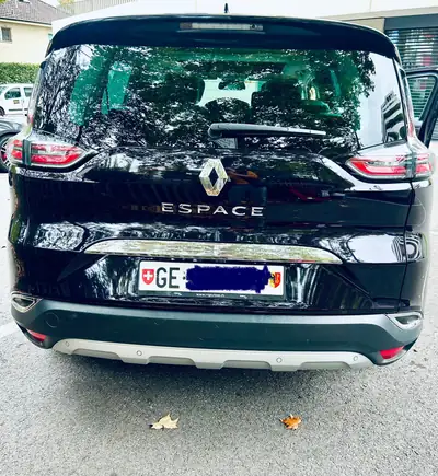 Renault Espace 2.0 Blue dCi 200 — Monospace 7 places, motorisation performante et économe — rear view