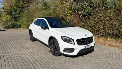 Mercedes-Benz GLA 250 4Matic AMG Line — SUV compact premium, toit panoramique, 64 000 km — Außenansicht