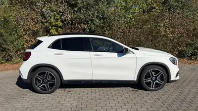 Mercedes-Benz GLA 250 4Matic AMG Line — SUV compact premium, toit panoramique, 64 000 km — Miniatur 12
