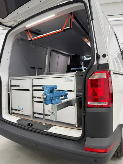 VW T6 2.0 TDI 150 DSG 4Motion — Fourgon aménageable polyvalent, transmission intégrale — Miniatur 13