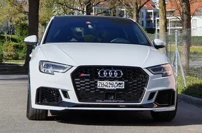 Audi RS3 2.5 T FSI Quattro — Berline haute performance, 49'000 km seulement — exterior view