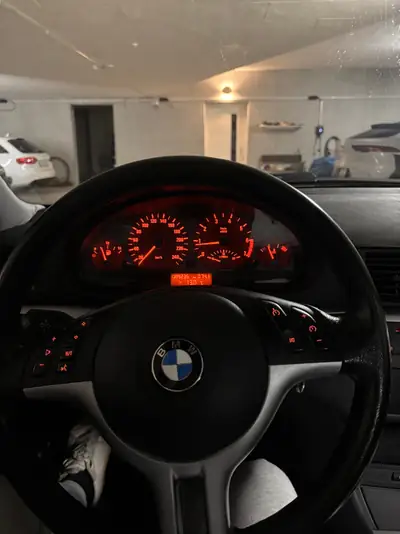 BMW 320i E46 — Classique premium affûté, 89'000 km seulement — Thumbnail 13