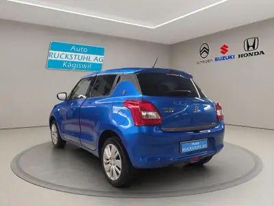 Suzuki Swift 1.2 Piz Sulai 4x4 — Citadine robuste et efficace, transmission manuelle — cruscotto