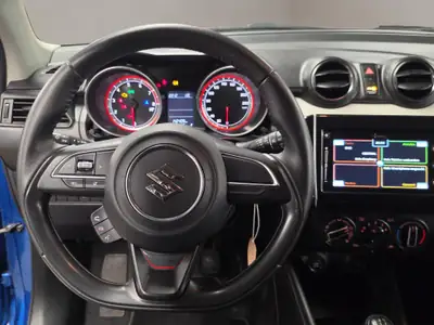Suzuki Swift 1.2 Piz Sulai 4x4 — Citadine robuste et efficace, transmission manuelle — Miniatura 9