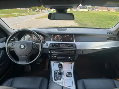 BMW 525d xDrive — Break diesel performant, 131'000 km, sans sinistre — vista posteriore
