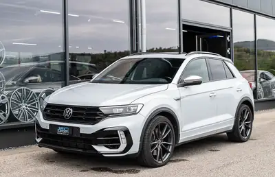 VW T-Roc 2.0 TSI R 4Motion — SUV performant 301 ch, traction intégrale, toit panoramique — Seitenansicht