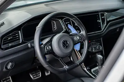 VW T-Roc 2.0 TSI R 4Motion — SUV performant 301 ch, traction intégrale, toit panoramique — Detail