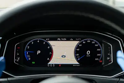 VW T-Roc 2.0 TSI R 4Motion — SUV performant 301 ch, traction intégrale, toit panoramique — Miniatur 13