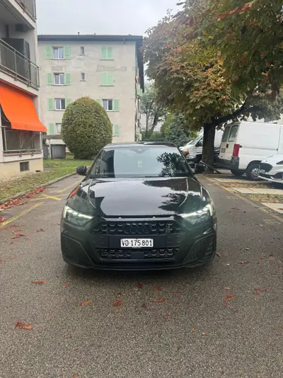Audi A1 2.0 40 TFSI S Line — Sportive compacte, 90'000 km seulement — exterior view