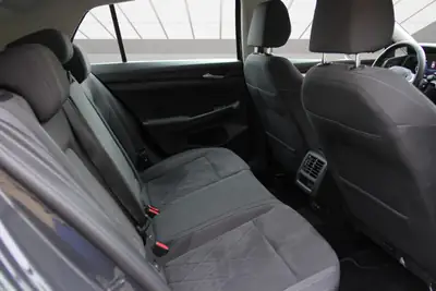 VW Golf 2.0 TDI Life DSG 4Motion — Diesel économe, tout-terrain urbain et routier — Miniatur 11