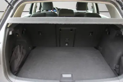 VW Golf 2.0 TDI Life DSG 4Motion — Diesel économe, tout-terrain urbain et routier — Miniatur 15